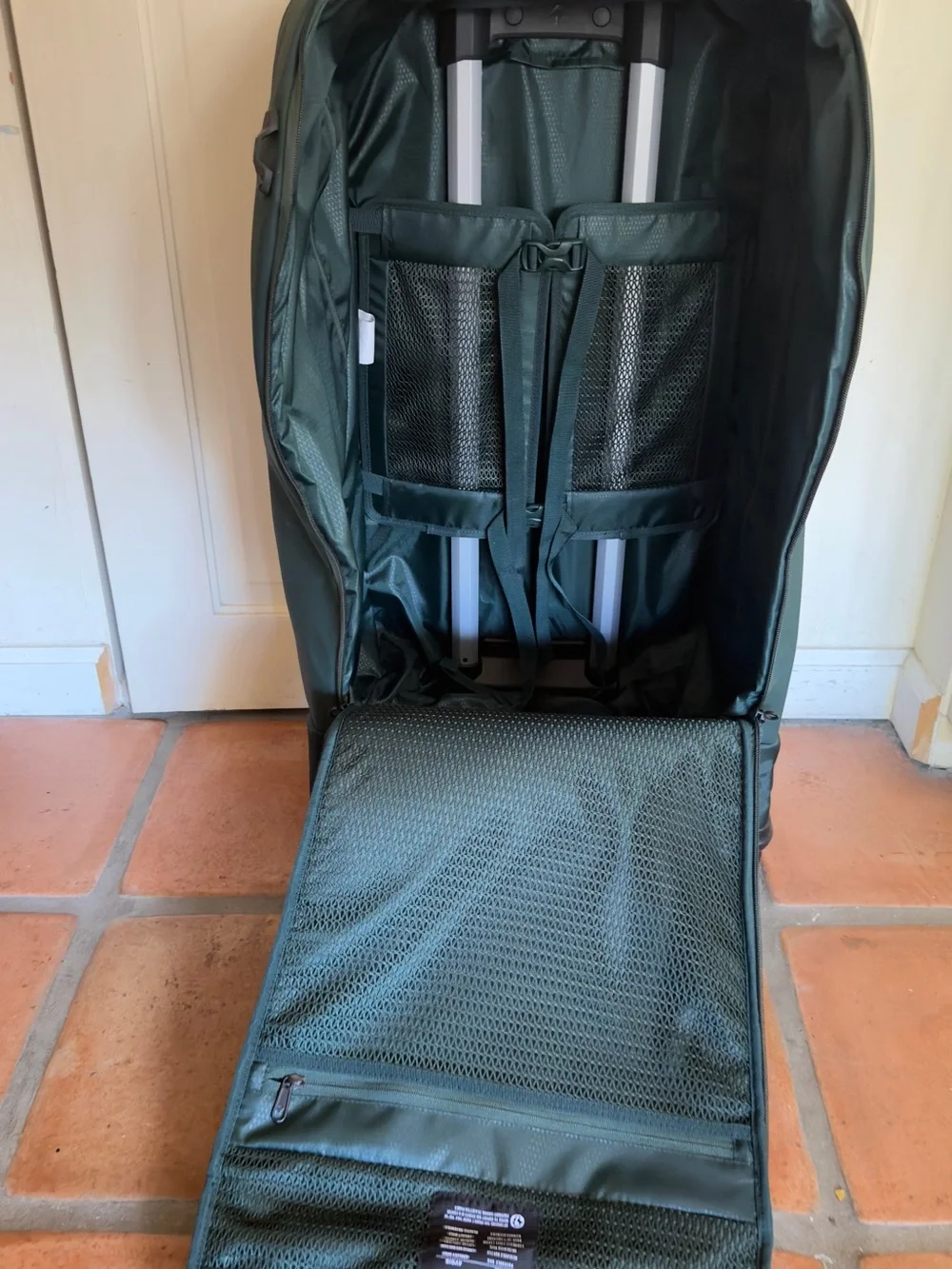 NEW Eagle Creek Tarmac Revolution 120L 4-Wheel Luggage | Artic Seagreen